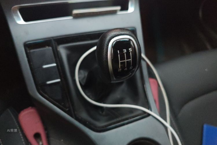 GEELY Emgrand 2019 car image #16