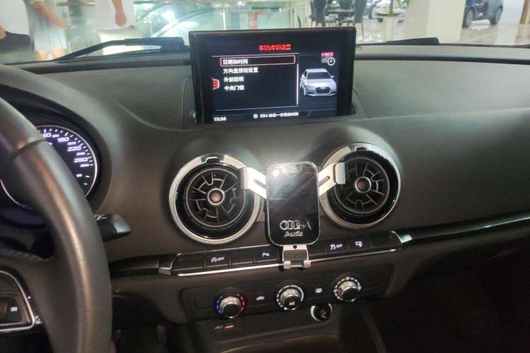 Audi A3 2017 immagine di auto #13