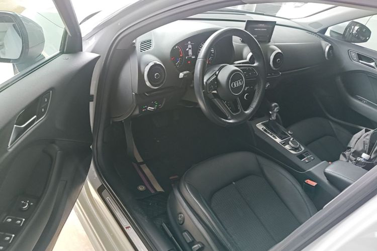 Audi A3 2019 car image #16