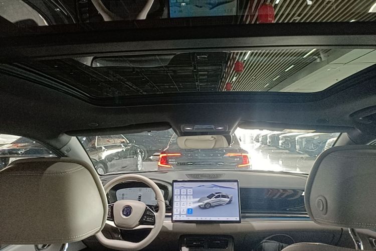 BYD Han 2024 car image #18