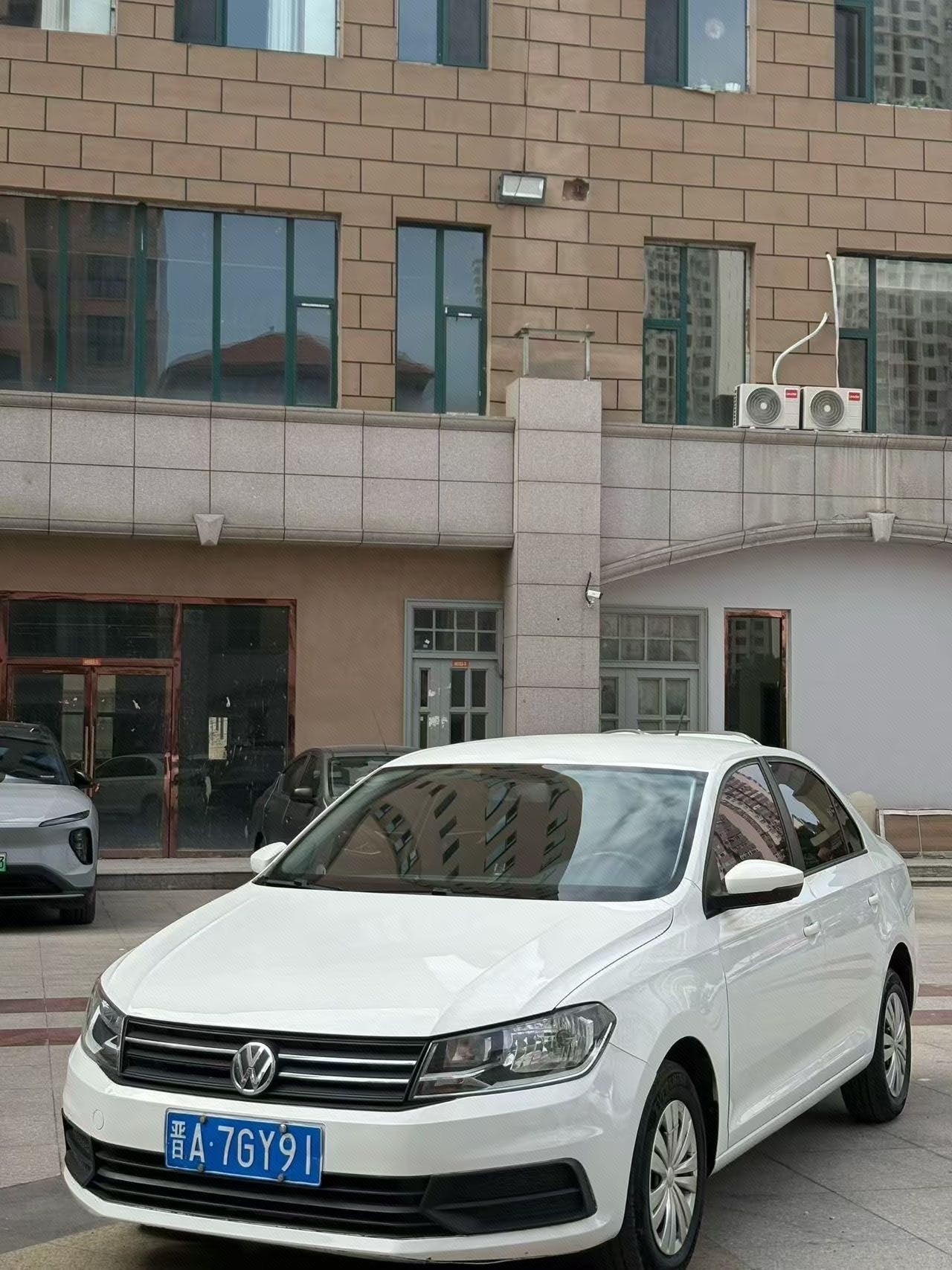 Volkswagen Santana 2021 car image 