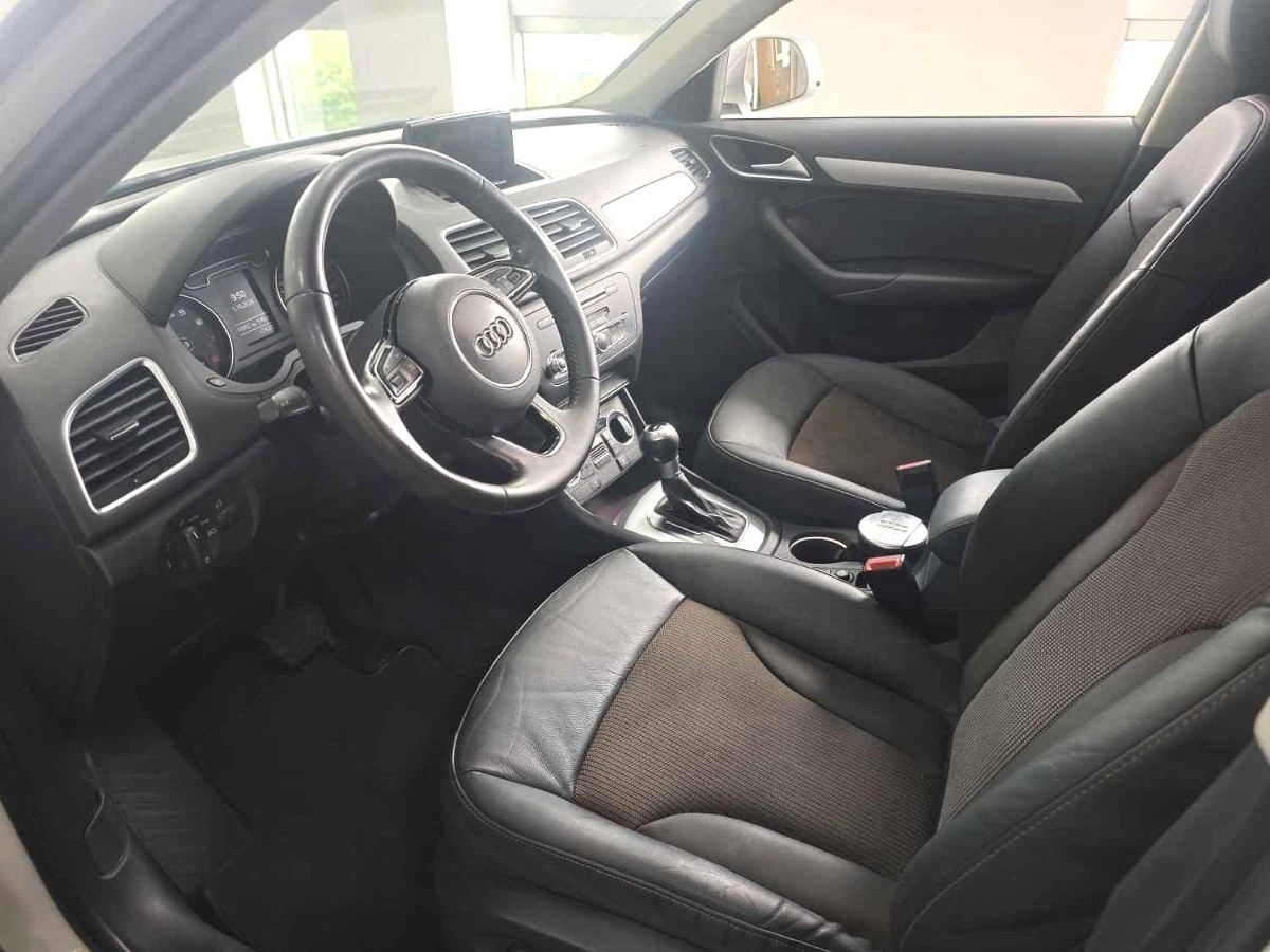 Audi Q3 2019 immagine di auto #4