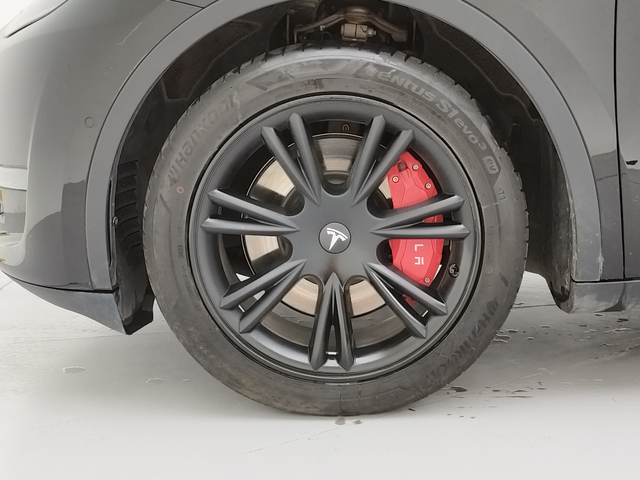 Tesla Model Y 2023 #10 Tesla Model Y 2023 car image #10