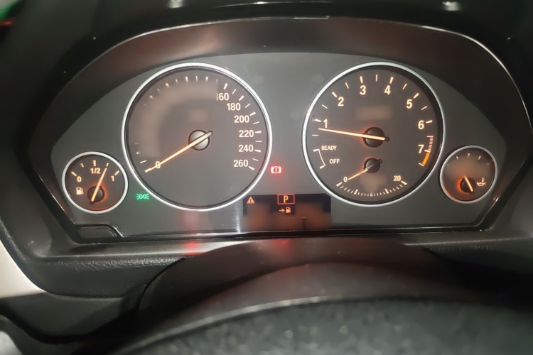 BMW 3 Series GT 2016 immagine di auto #14