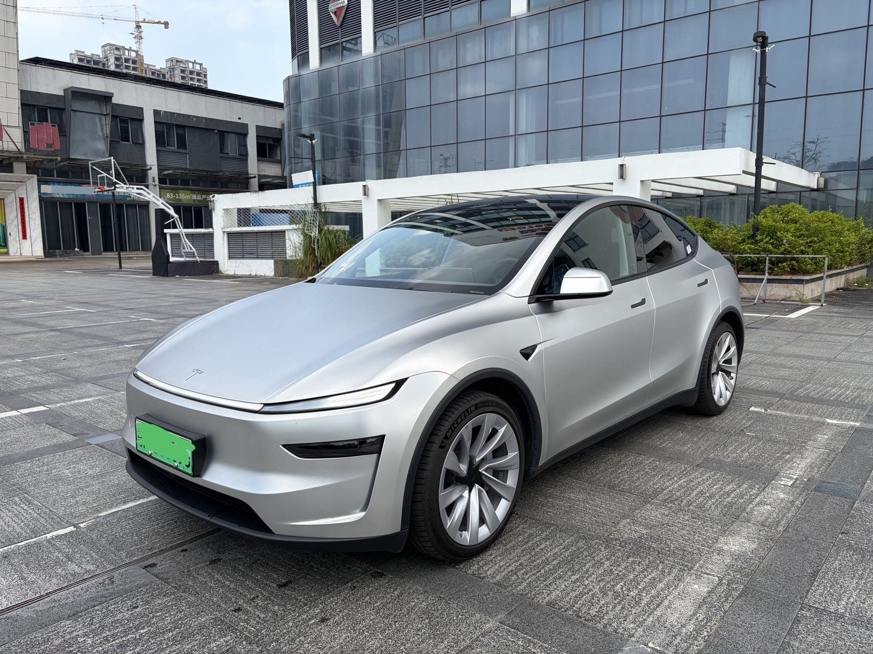 Tesla Model Y 2025 car image 