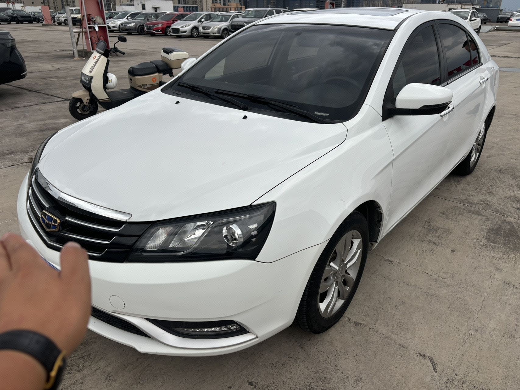 GEELY Emgrand 2016 car image 
