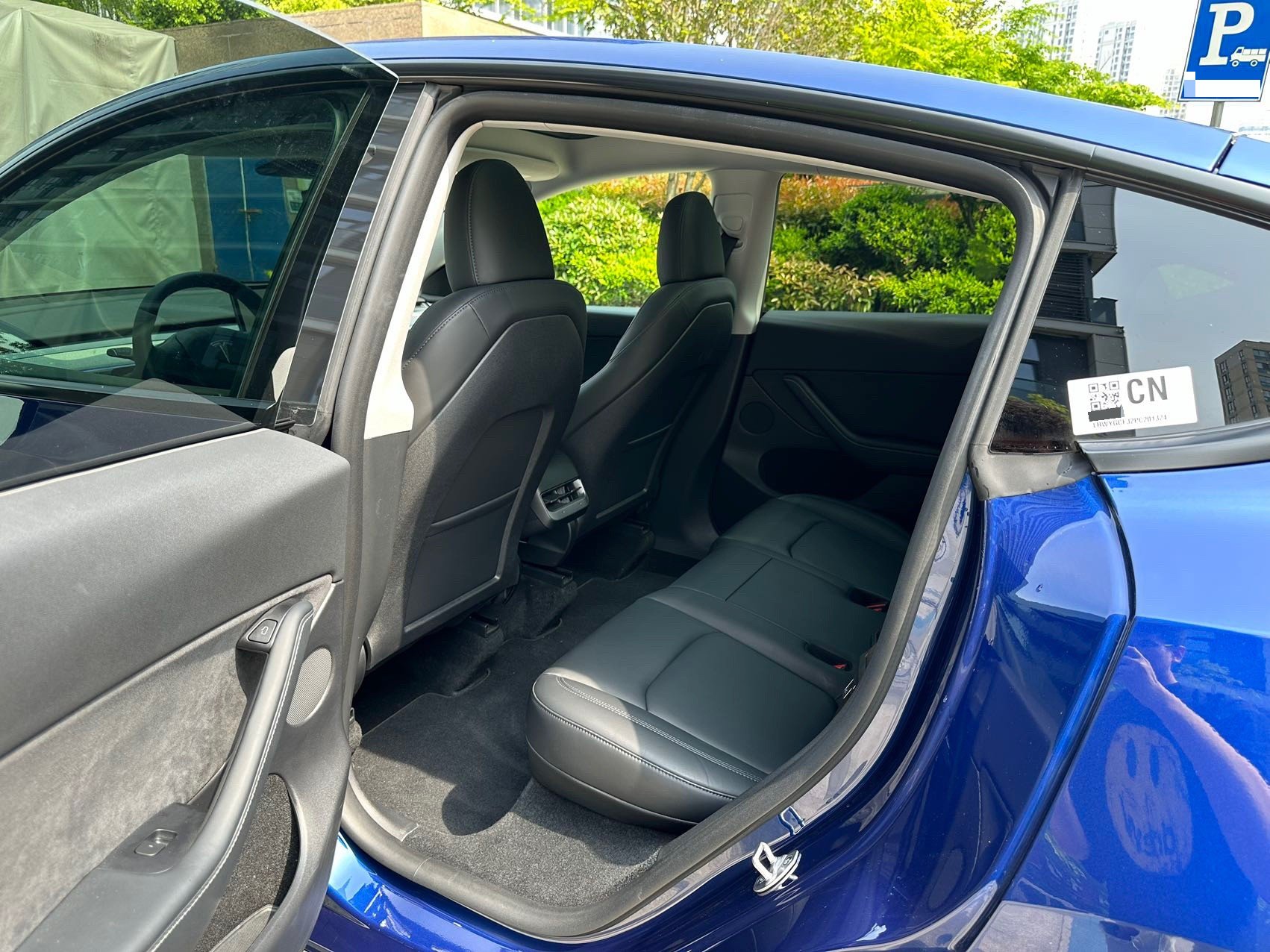 Tesla Model Y 2024 #6 Tesla Model Y 2024 car image #6