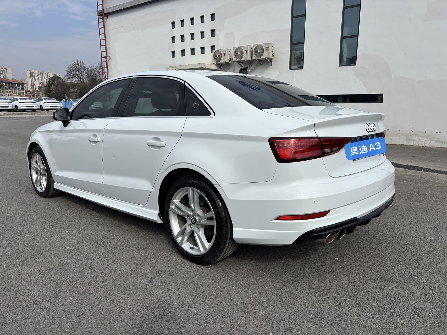 Audi A3 2019 car image #9