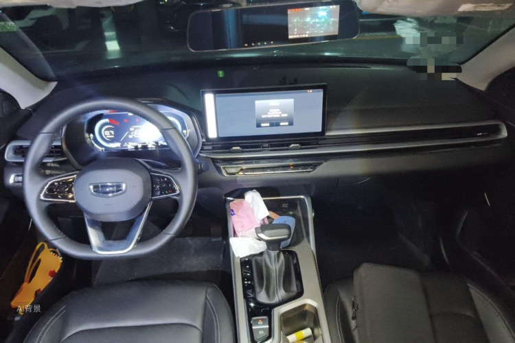 GEELY Emgrand 2024 изображение автомобиля #11
