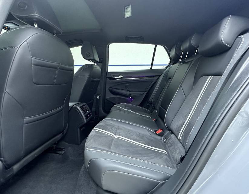 Volkswagen Golf 2022 car image #8