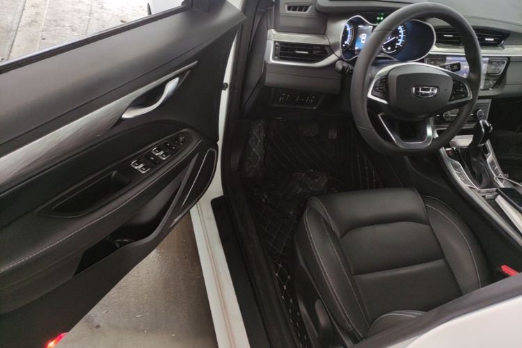 GEELY Emgrand 2020 #16 GEELY Emgrand 2020 car image #16