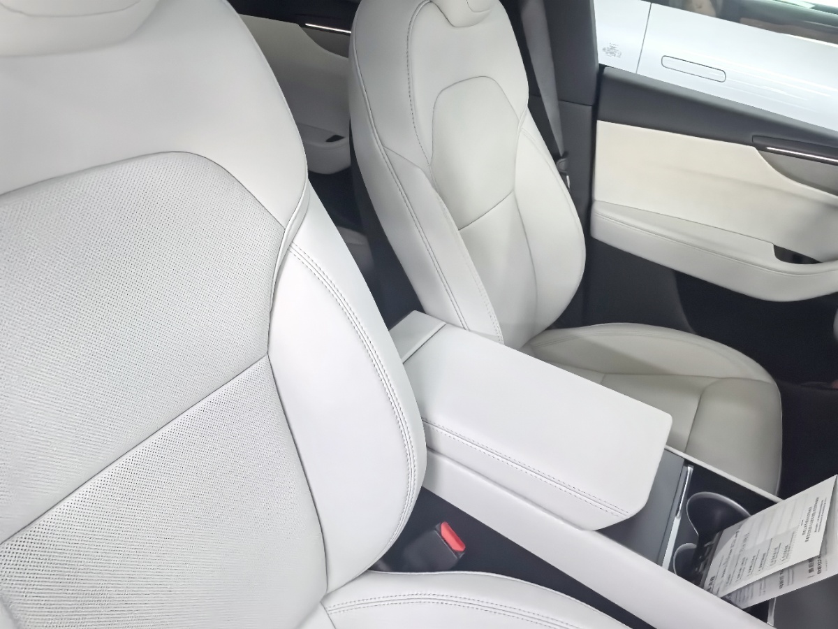 Tesla Model Y 2026 изображение автомобиля #8