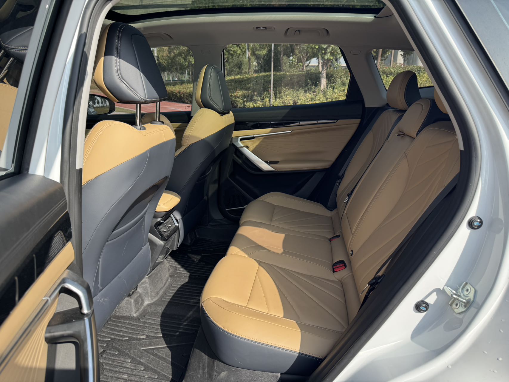 GEELY Boyue L 2023 #9 GEELY Boyue L 2023 صورة سيارة #9