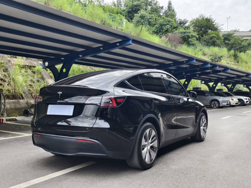 Tesla Model Y 2022 #13 Tesla Model Y 2022 car image #13