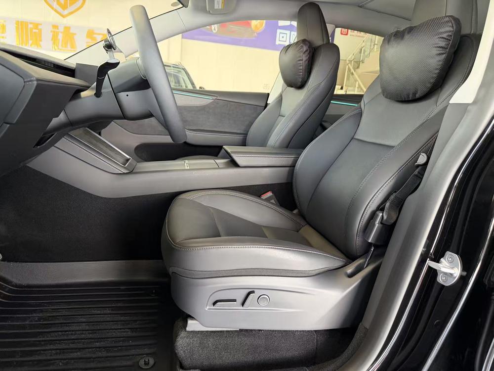 Tesla Model Y 2025 imagem de carro #18
