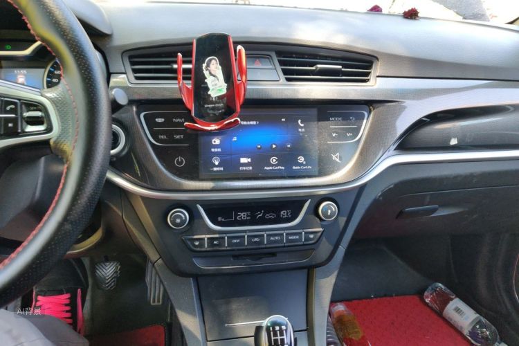 GEELY Emgrand 2017 car image #15