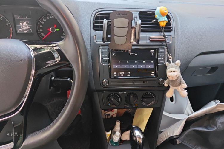 Volkswagen Polo 2016 car image #15