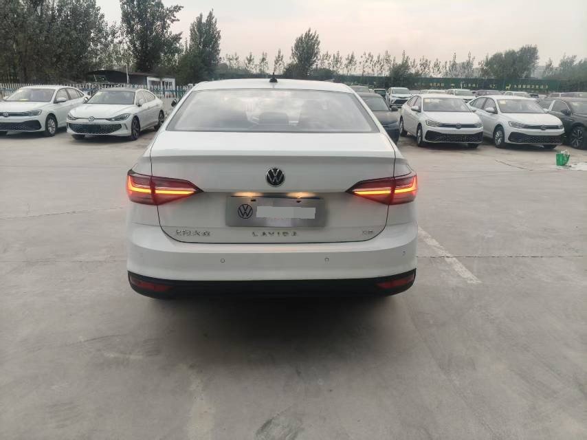 Volkswagen Lavida 2023 صورة سيارة #9
