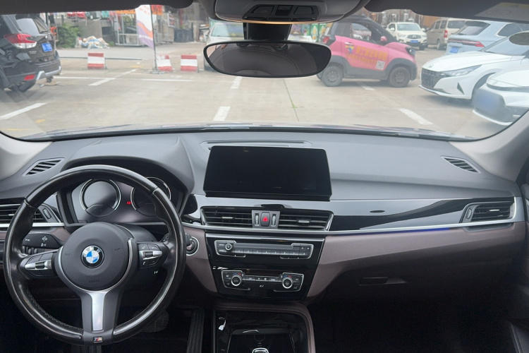 BMW X1 2022 car image #11