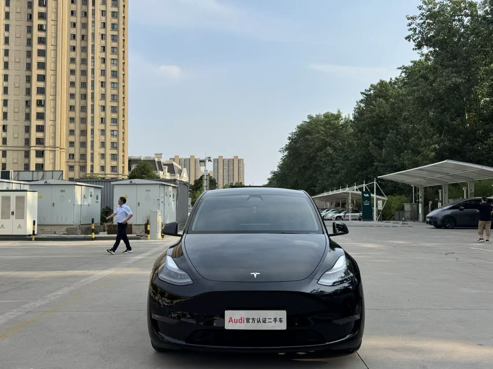 Tesla Model Y 2022 immagine di auto #4