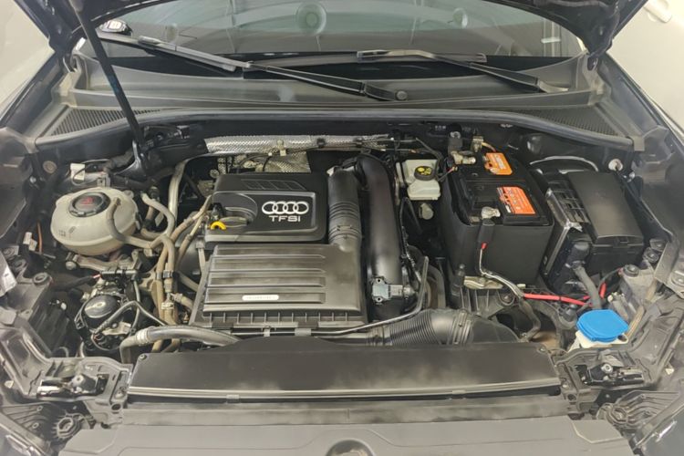 Audi Q3 2020 car image #20