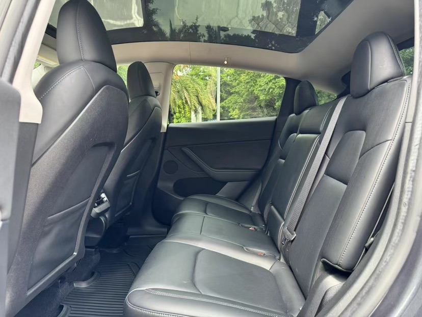 Tesla Model Y 2022 car image #8