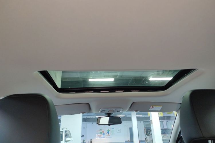 GEELY Coolray 2025 car image #20