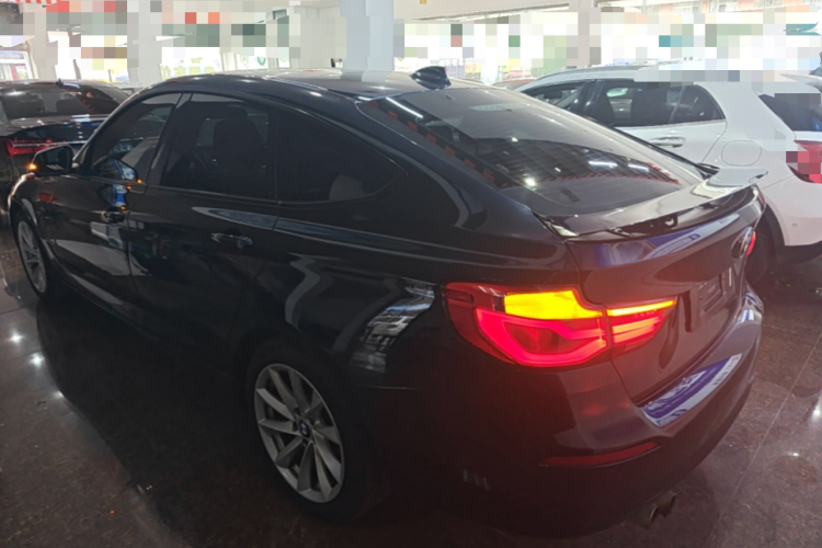 BMW 3 Series GT 2018 #5 BMW 3 Series GT 2018 car image #5