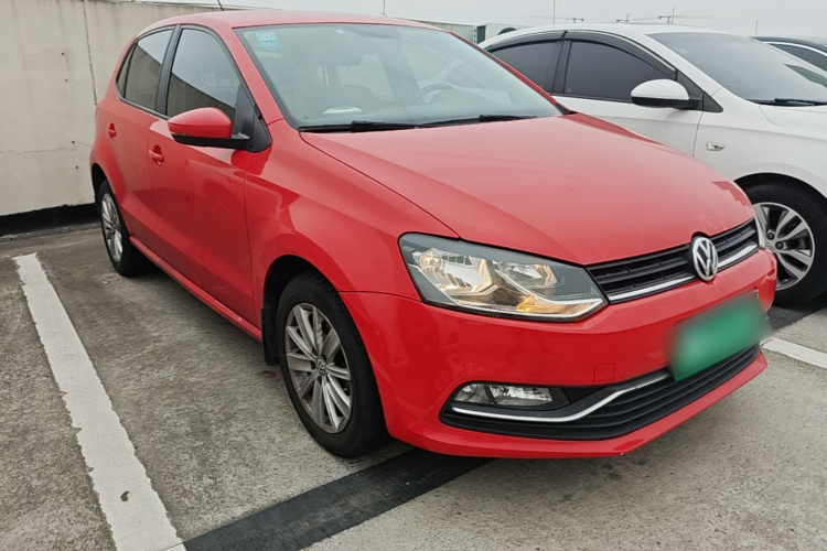 Volkswagen Polo 2015 car image #4
