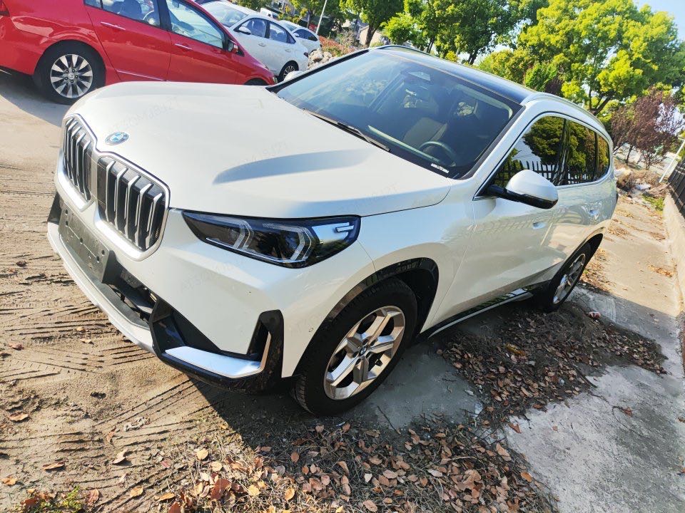 BMW X1 2024 BMW X1 2024 car image