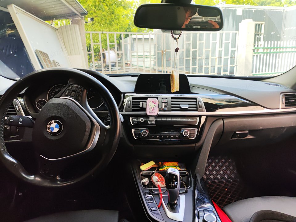 BMW 3 Series 2018 imagen de coche #4