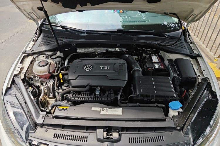 Volkswagen Golf (Imported) 2018 imagem de carro #22