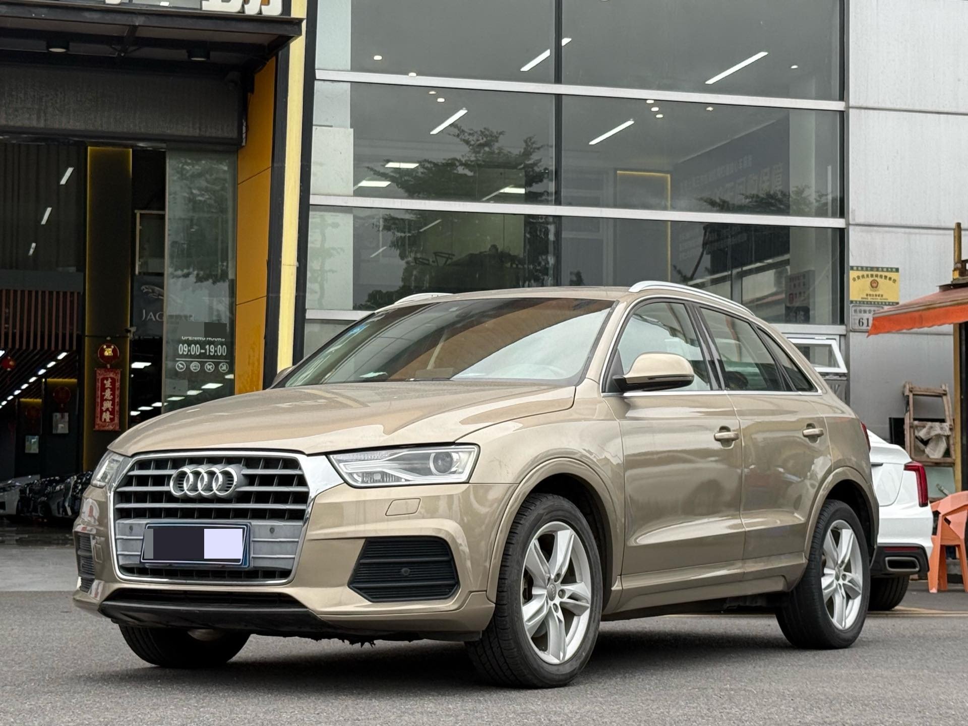 Audi Q3 2017 car image 