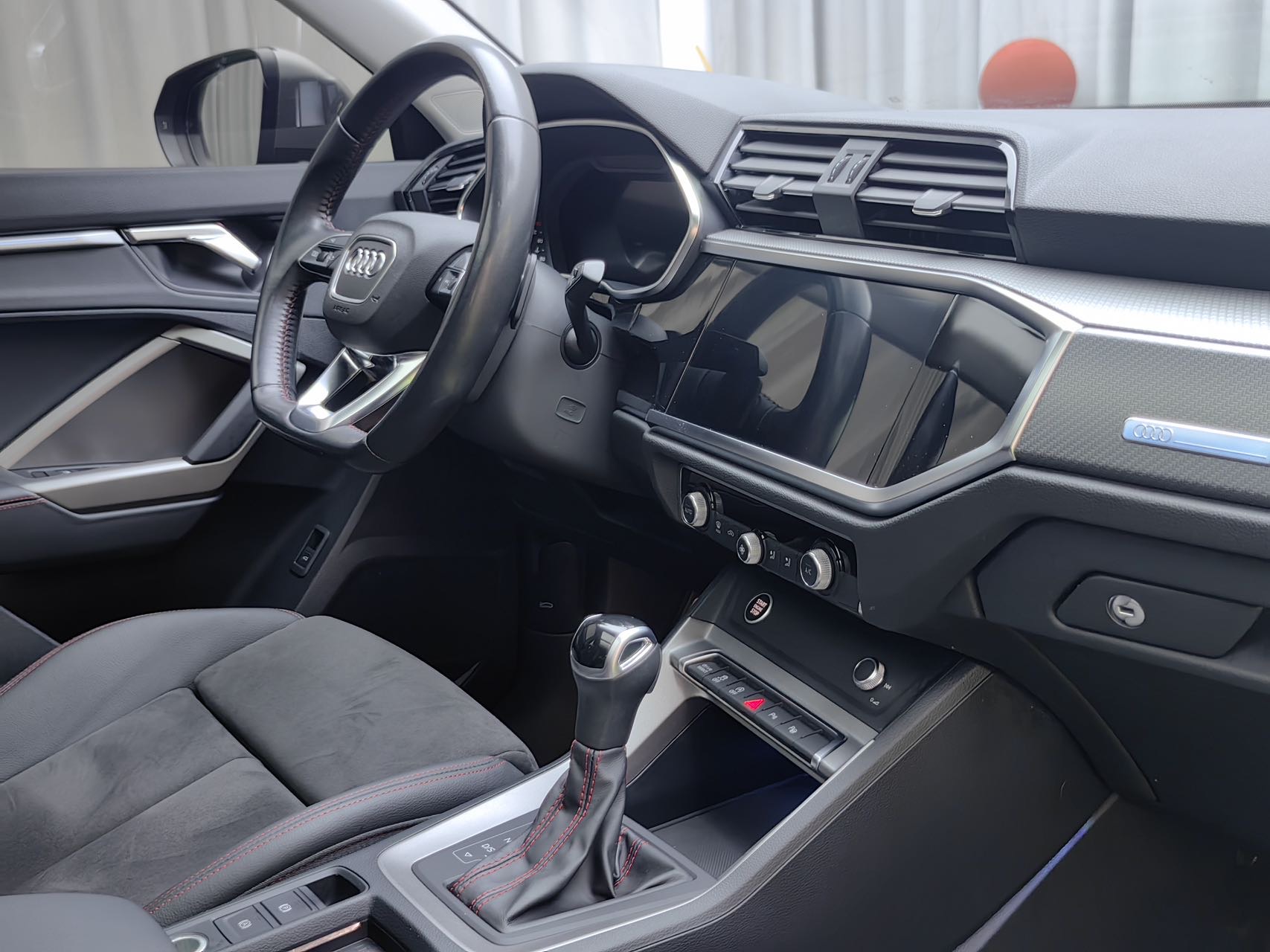 Audi Q3 2022 immagine di auto #11