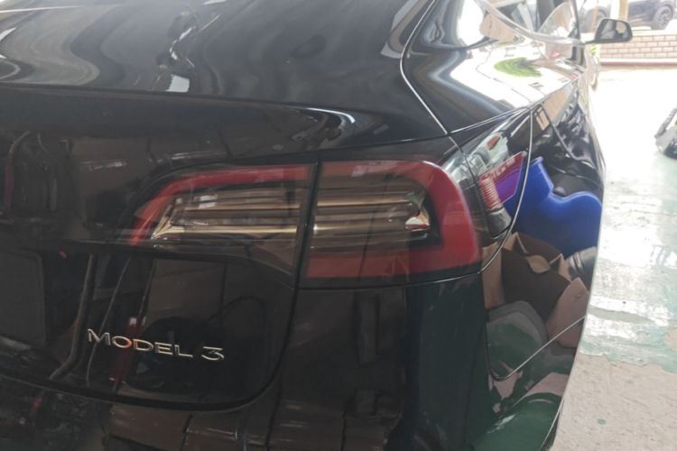 Tesla Model 3 2021 car image #8