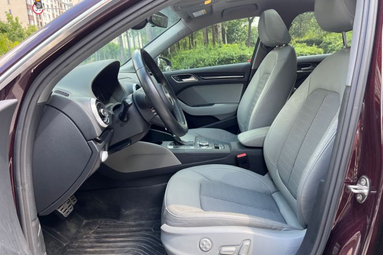 Audi A3 2019 car image #24