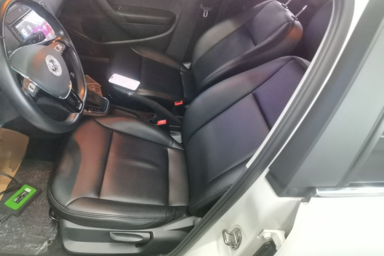 Volkswagen Polo 2017 car image #15