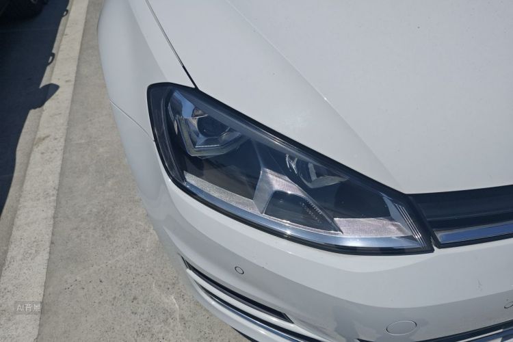 Volkswagen Golf 2017 car image #8