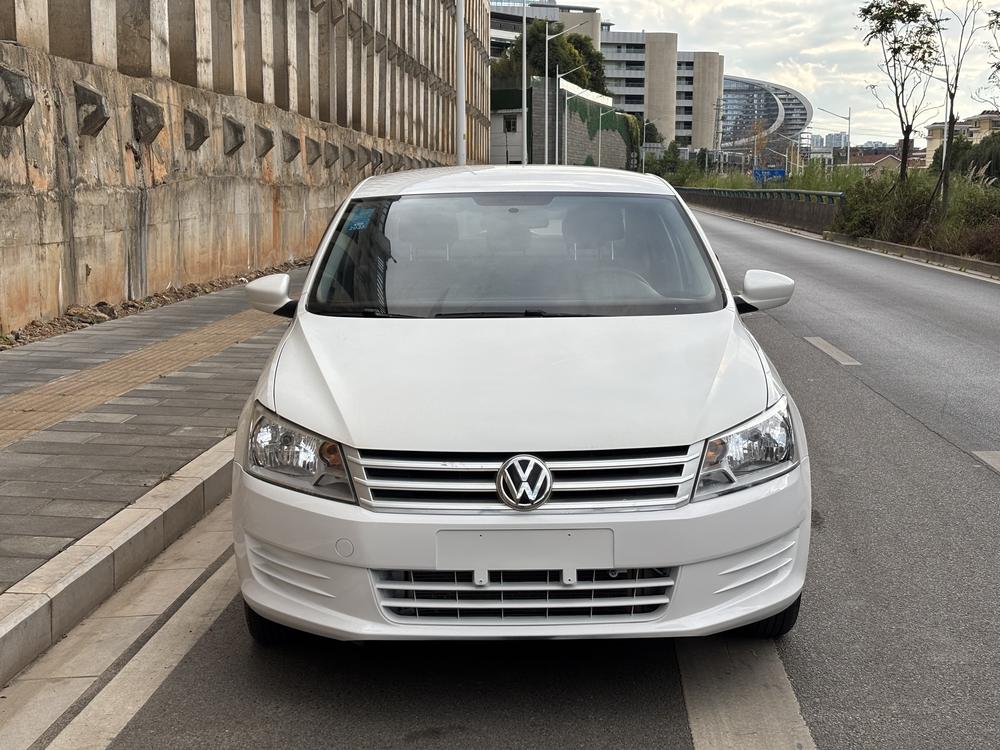Volkswagen Santana 2017 car image #2