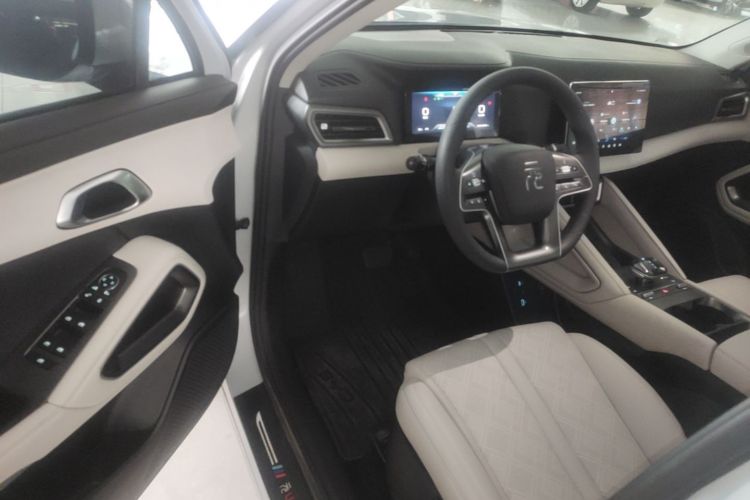 BYD YuanUP 2024 #12 BYD YuanUP 2024 car image #12