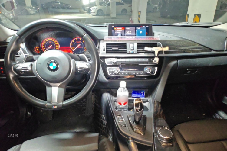 BMW 3 Series 2019 car image #11