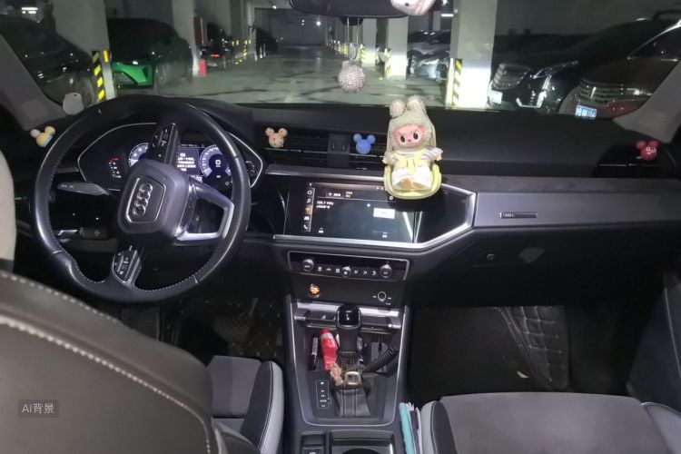 Audi Q3 2019 #11 Audi Q3 2019 car image #11