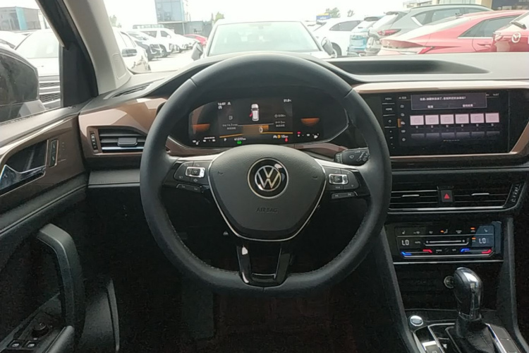 Volkswagen Tharu 2022 #11 Volkswagen Tharu 2022 car image #11