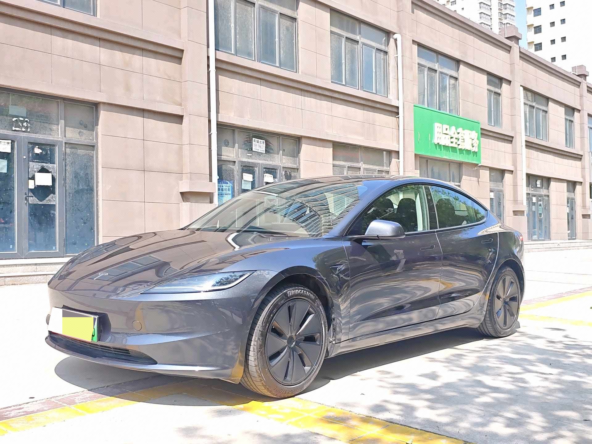Tesla Model 3 2025 car image 