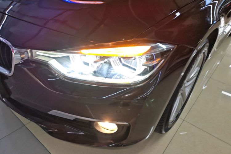 BMW 3 Series 2016 car image #23