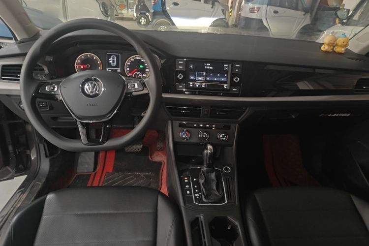 Volkswagen Lavida 2018 car image #10
