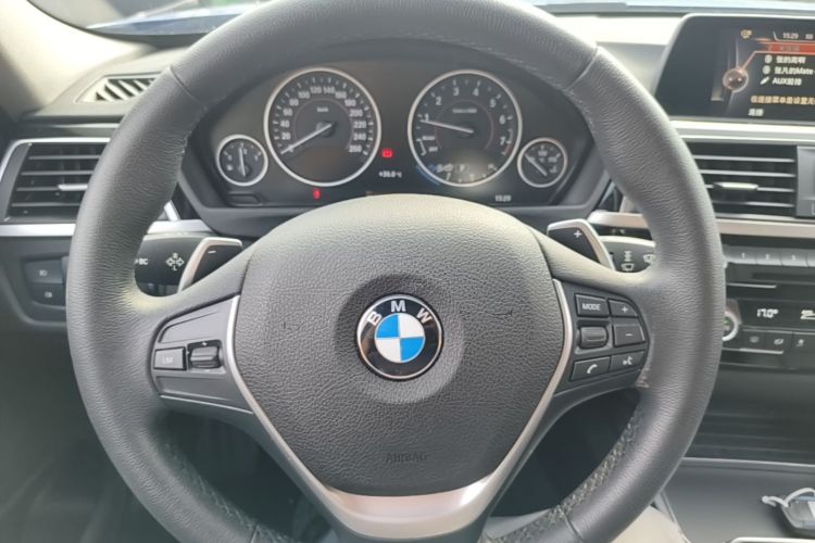BMW 3 Series 2017 car image #11