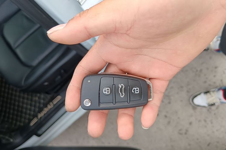 Audi A3 2018 car image #9