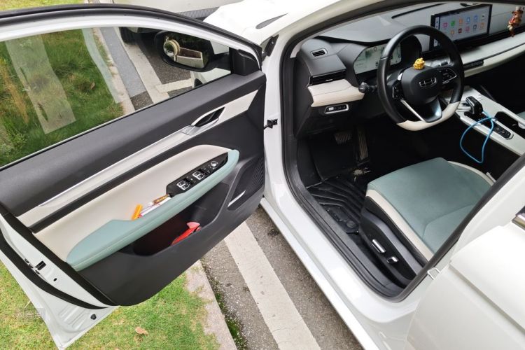 GEELY Emgrand L HiP 2022 car image #18