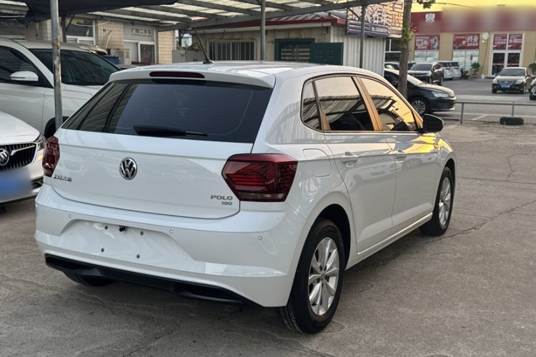 Volkswagen Polo 2021 car image #6